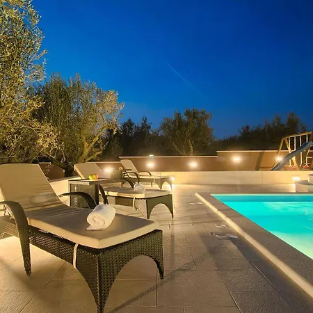 Будинок відпочинку Vale Пула