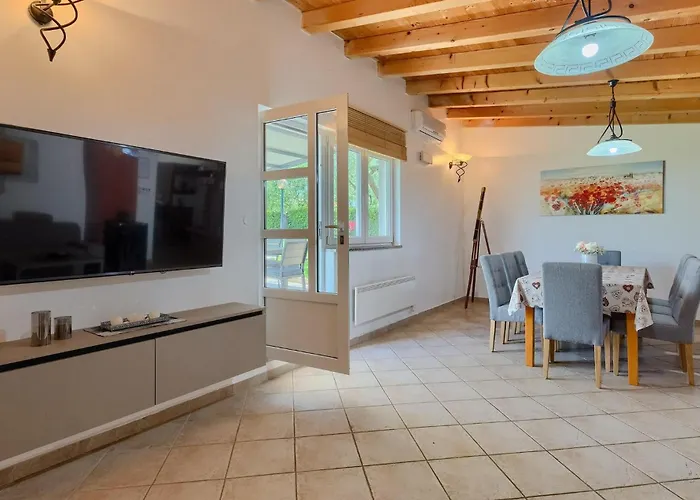 Holiday home Vale Pula