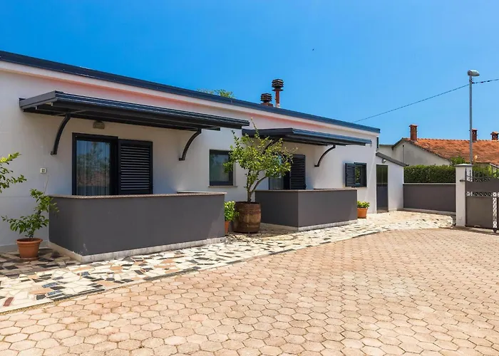 Holiday home Vale Pula